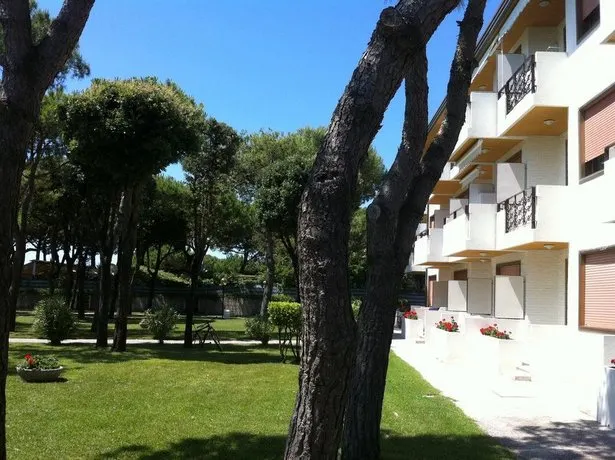 Park Residence - Image 1