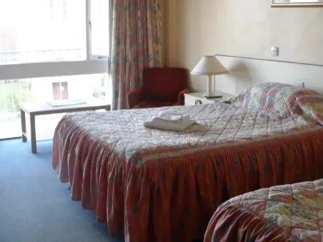 Auckland Hotel - Image 1
