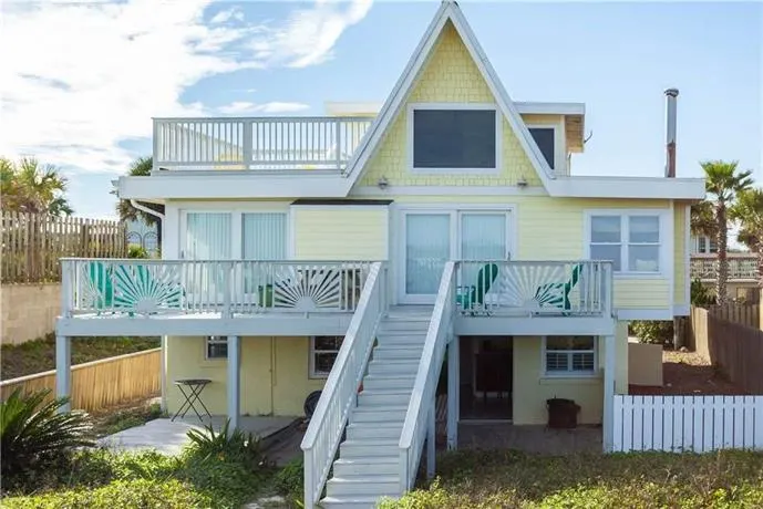 Cottage By The Sea Holiday Home - Image 1
