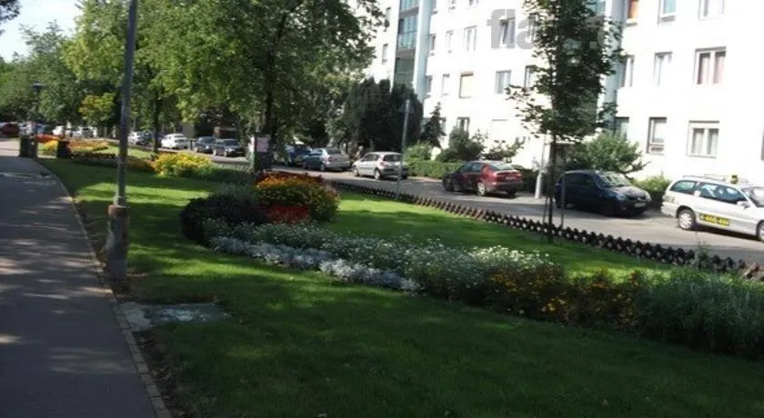 Budapest Privát Apartman - Image 1