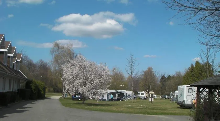 Romantik Camping És Panzió - Image 1