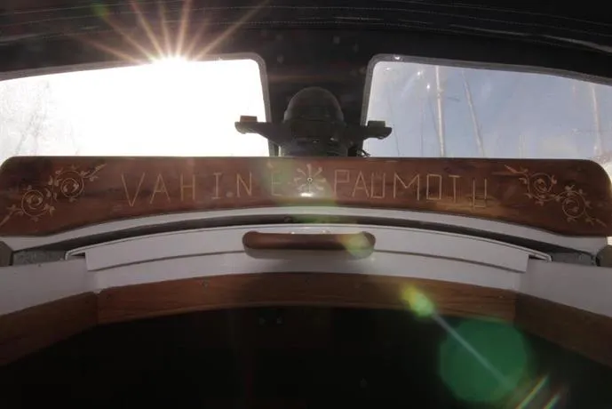 Vahine - Vagabond 33 sailboat - Image 1