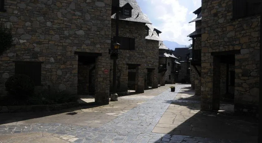 Alacran Home - Image 1