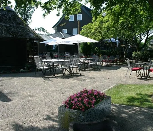 VIERJAHRESZEITEN LANDHAUS - Image 1