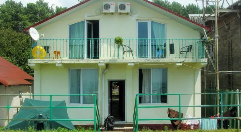 Tiniko Guest House - Image 1