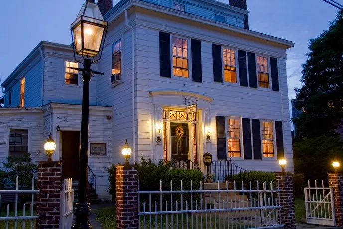 Historic Hill Inn - Image 1