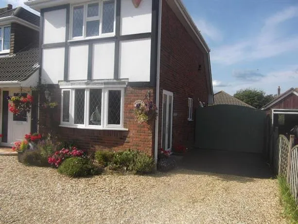 Summerbee B&B - Image 1