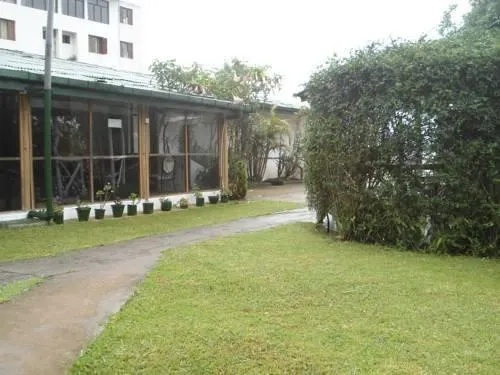 Happy Inn - Image 1