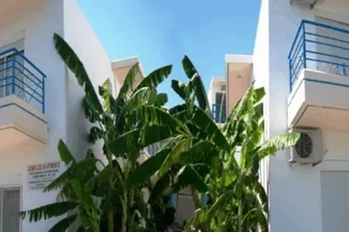 Acapulco Apartments - Image 1
