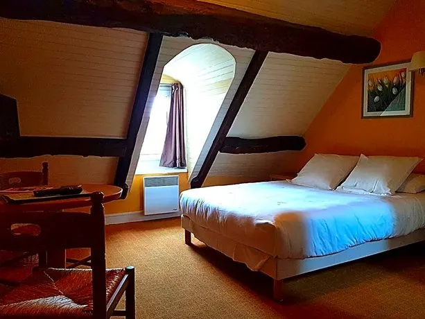 Hotel Mogador - Image 1