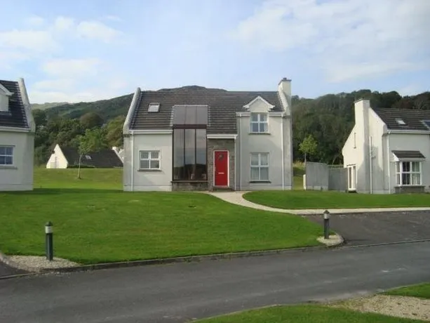 3 Fintra Bay Killybegs Co Donegal - Image 1