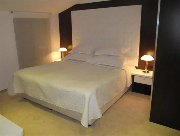 Hotel Villa Ekaterina - Image 1