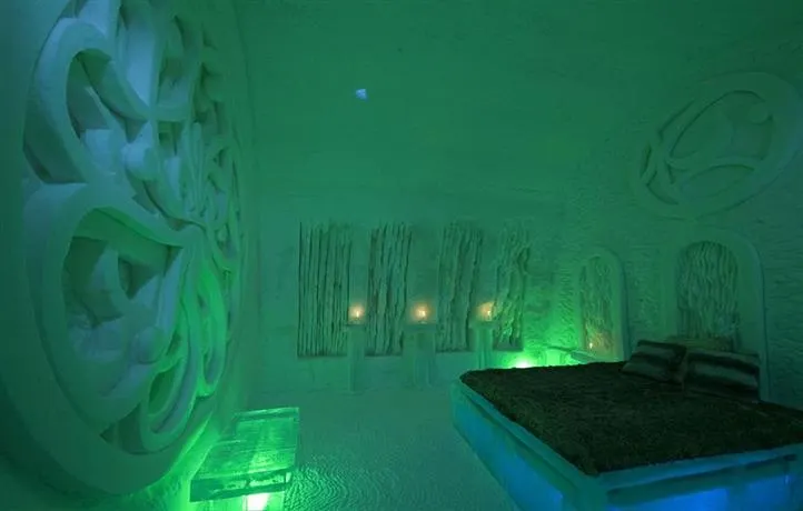 Hotel de Glace - Image 1