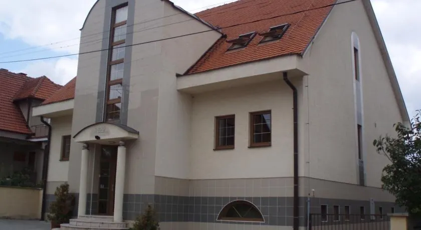 Garni Hotel Mado - Image 1
