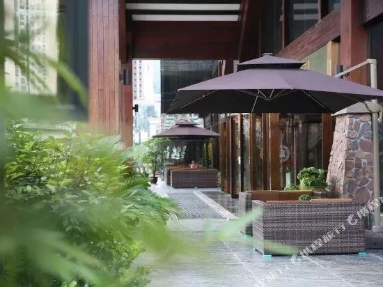Ganglong Hotel - Image 1