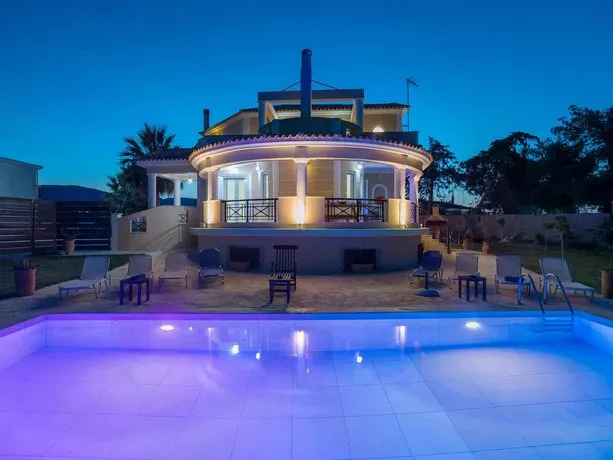 Buena Vista Villa - Image 1