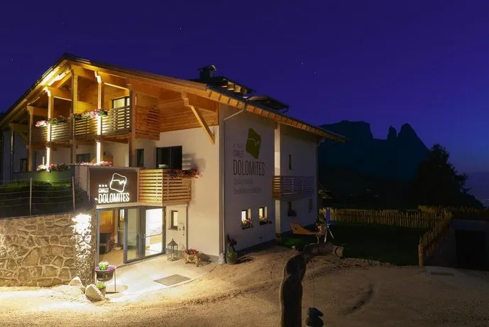Hotel Chalet Dolomites - Image 1