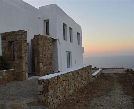 Fanari Apartments & Villas - Image 1