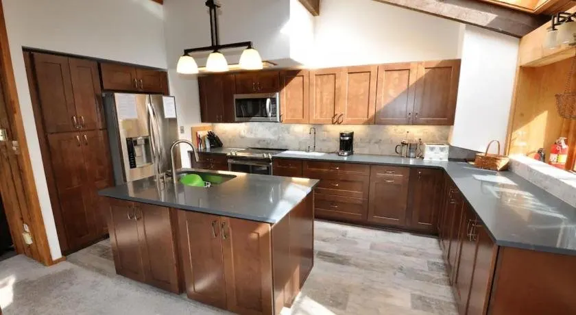 Large East Vail Chalet - Hot Tub - Close to Bus - Image 1