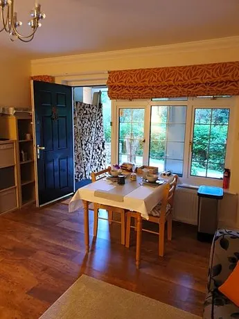 Wye Valley Retreat - Image 1