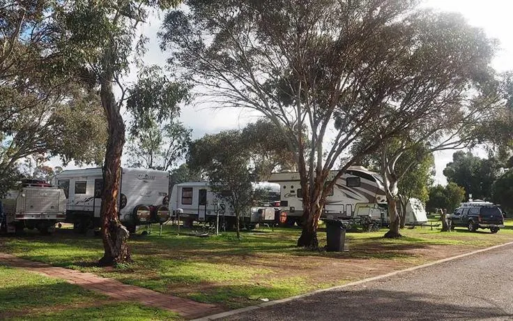 Murray Bridge Caravan Park - Image 1