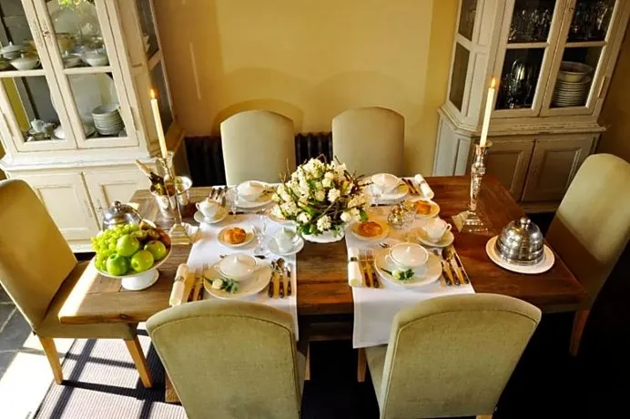 Rose Residence - Image 1