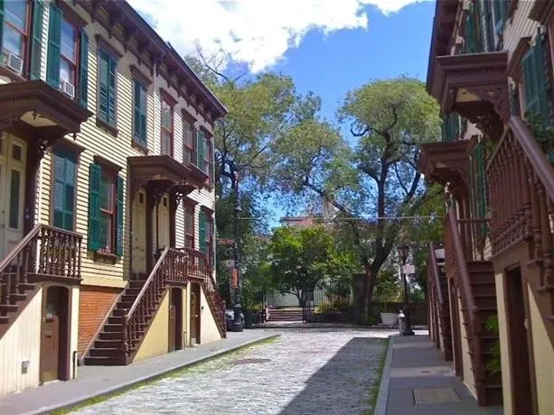 Sylvan Heights Guest House New York City - Image 1
