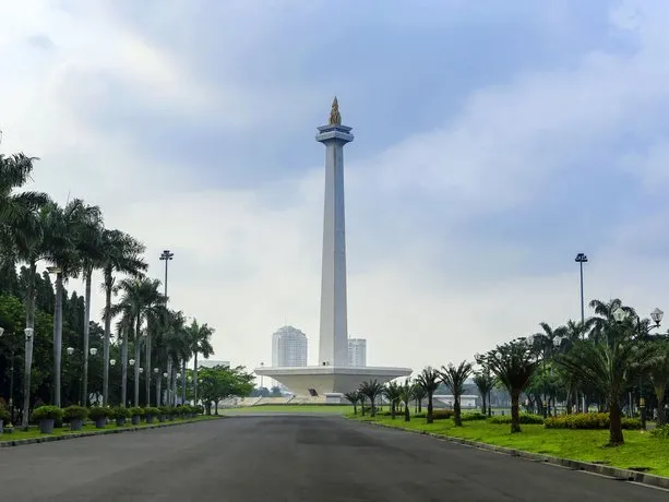 Hotel Ibis Jakarta Tamarin - Image 1