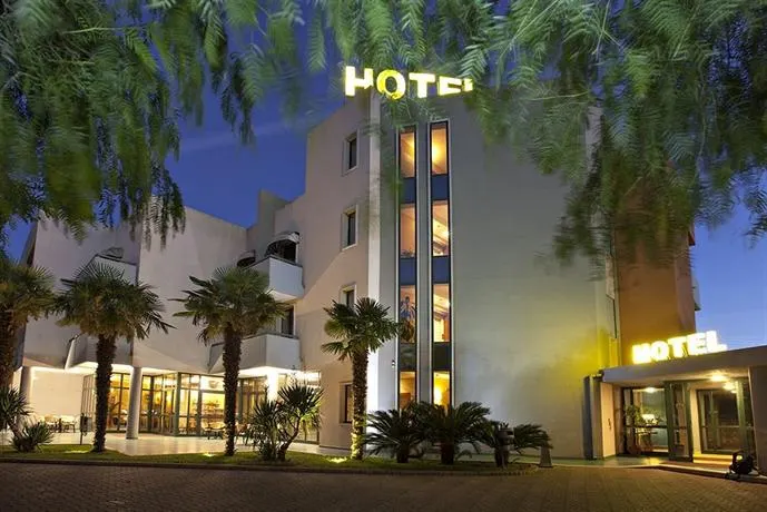 Hotel L'abbate - Image 1