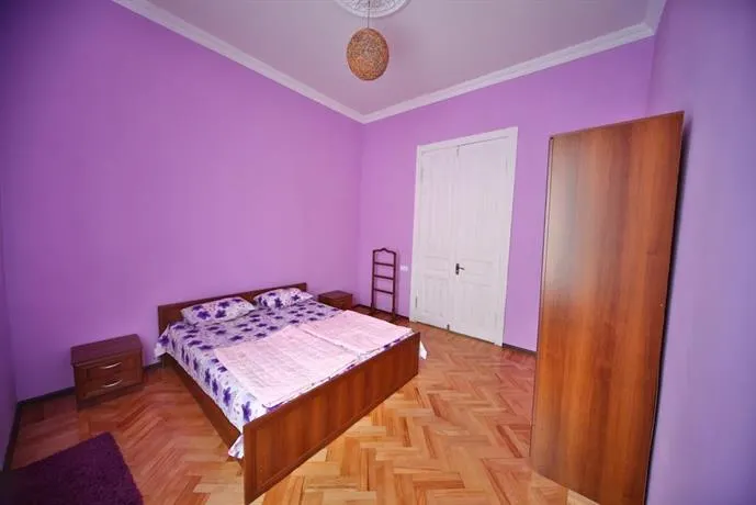 Georgianize Yourself Hostel - Image 1