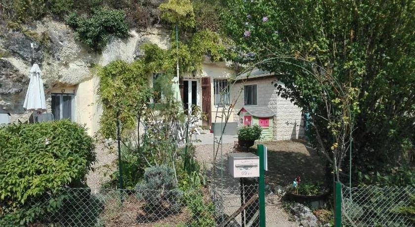 Troglo Papillon - Image 1
