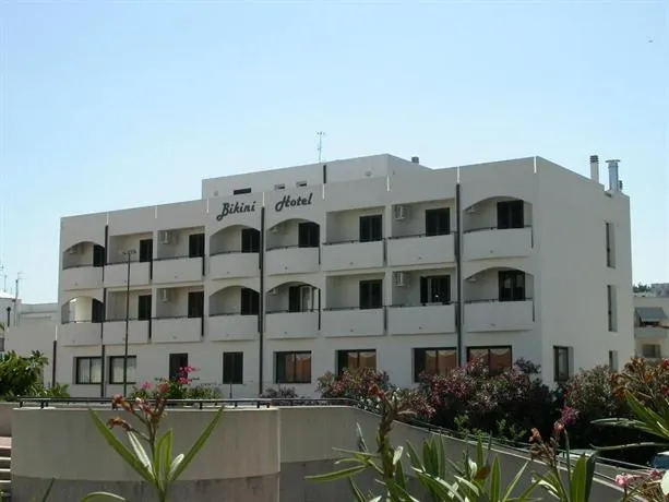 Bikini Hotel - Image 1