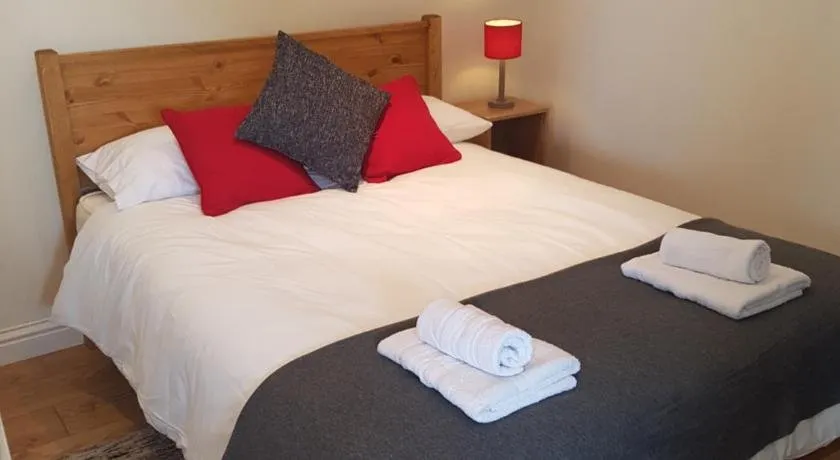 Leckhampton Road Apartments - Cheltenham - Image 1