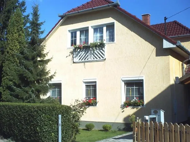 Primavera Vendégszobák - Image 1