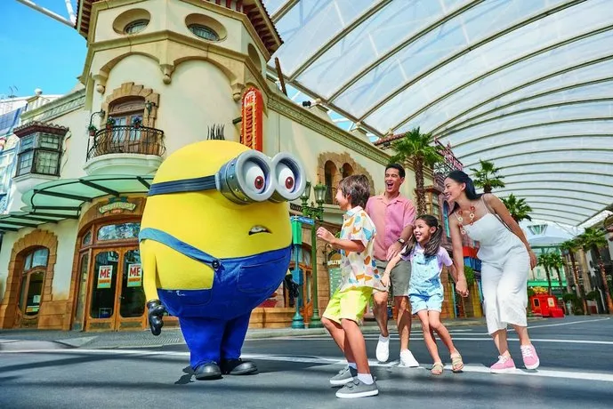 RESORTS WORLD SENTOSA - FESTIVE - Image 1