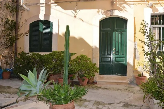 Casa Resalibera - Image 1