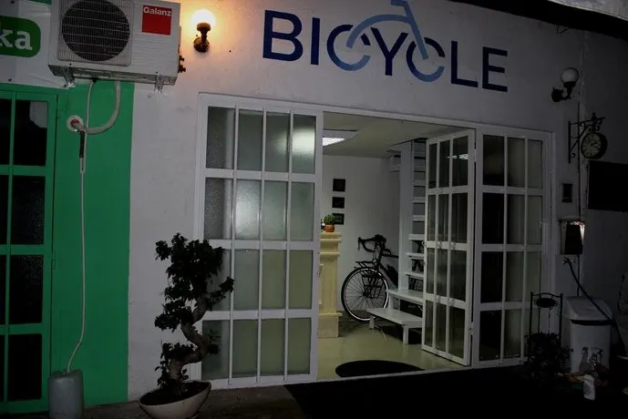 Bicycle Belgrade Hostel - Image 1