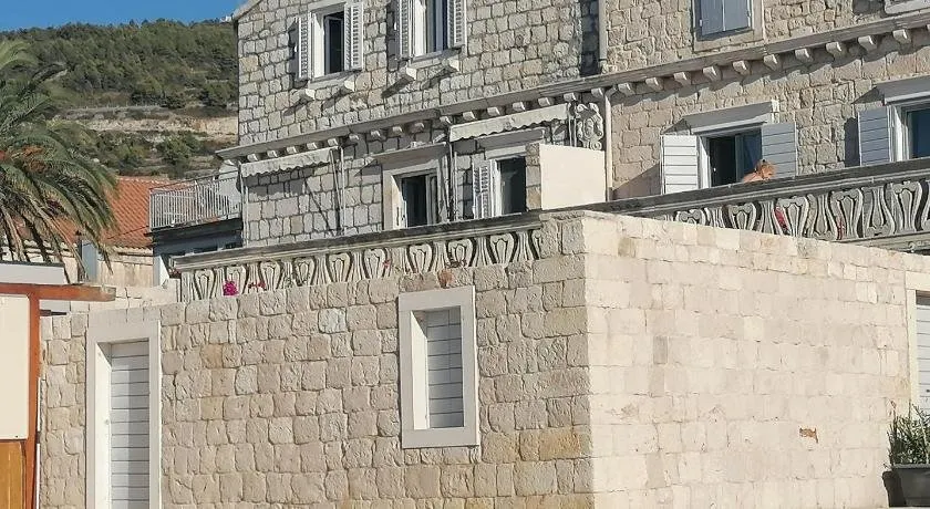 Guesthouse Kod Tri Palme - Image 1