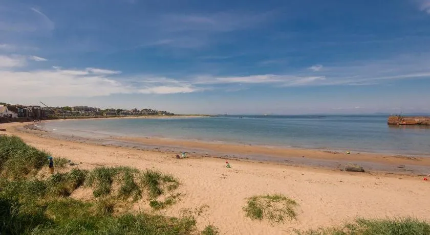 Beach Cottage - Image 1