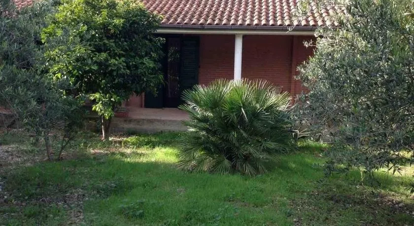 Villa in campagna affacciata sul vigneto - Image 1