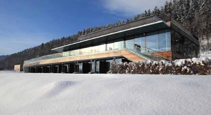 Landhotel Schönberghof & Gästehaus Enzinger - Image 1