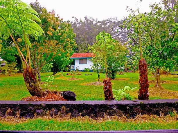 Hale Akule Hawaiian Beaches Cottage - Image 1