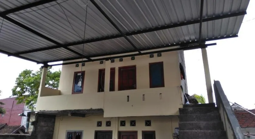 Kona Backpacker Rooms - Image 1