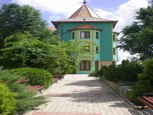 Vinski Dvor - Image 1