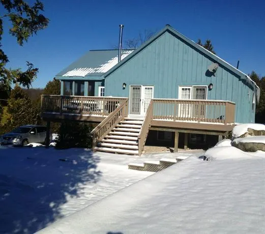 Russet Hill House - Image 1