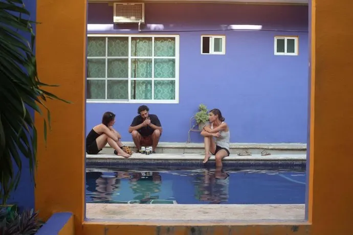Weary Traveler Hostel - Image 1