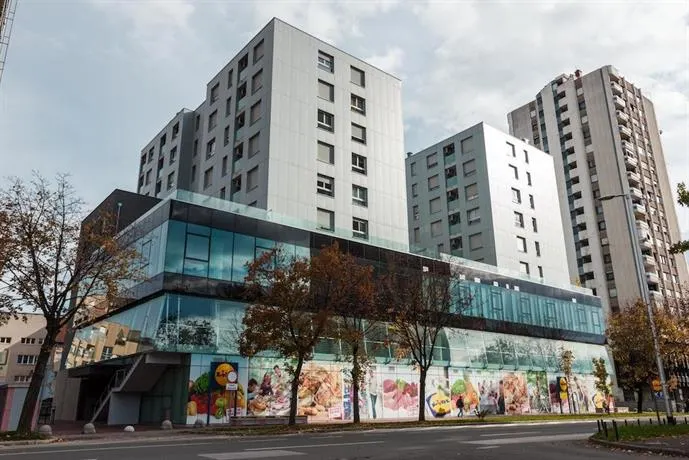 Petros Apartments - Image 1