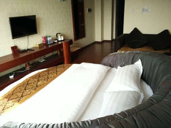 YUNHAI HOTEL - Image 1
