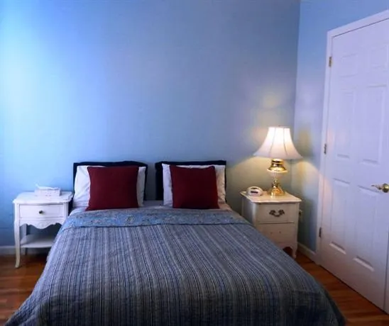Efuru Guest House - Image 1