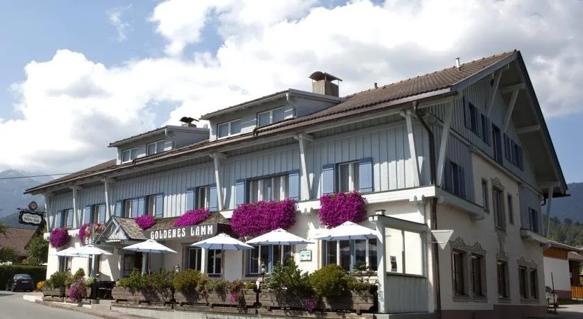 Hotel-Gasthof Goldenes Lamm - Image 1